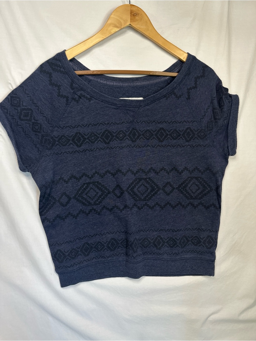 Aeropostale Navy Blue Patterned Short Sleeve Crop Top